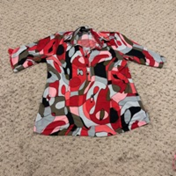 Tiết Tops - Women's Tiết Top Size M Red Multicolor